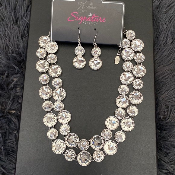 Zi Collection - Picture 1 of 1